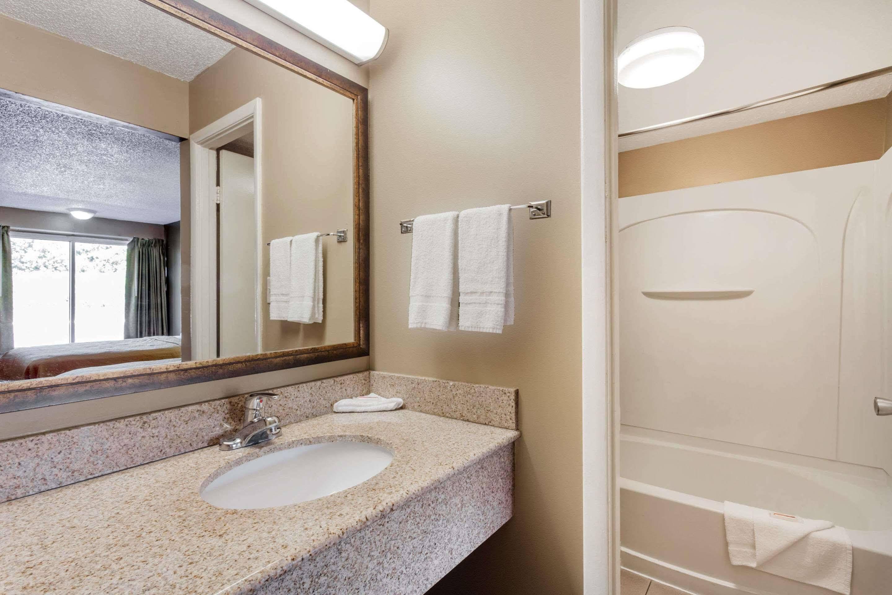 Knights Inn Lebanon Εξωτερικό φωτογραφία